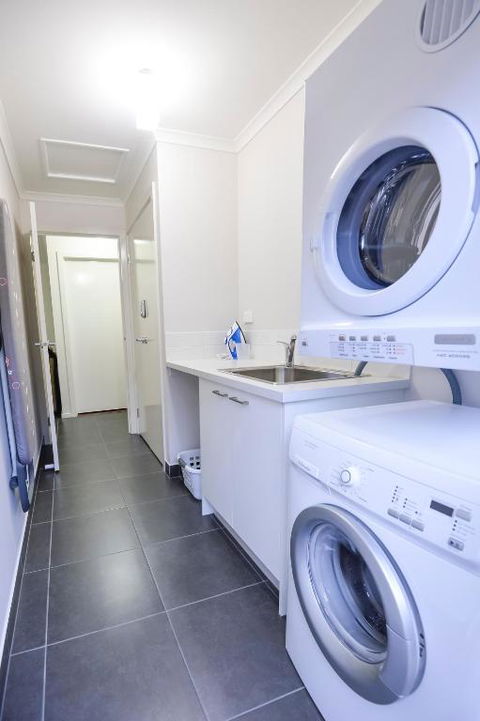 Beischer Apt A - Lennox Head Accommodation 4