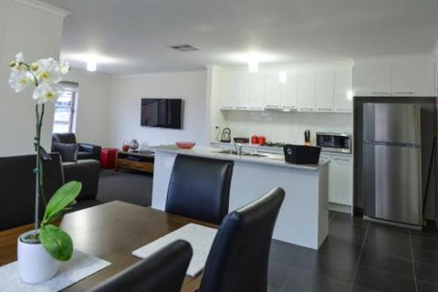 Beischer Apt B - Lennox Head Accommodation 6