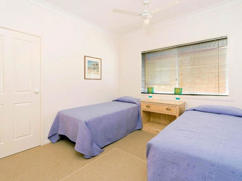 Avalon 4 Right Across The Road From Convent Beach Uninterrupted Views - Lennox Head Accommodation 2