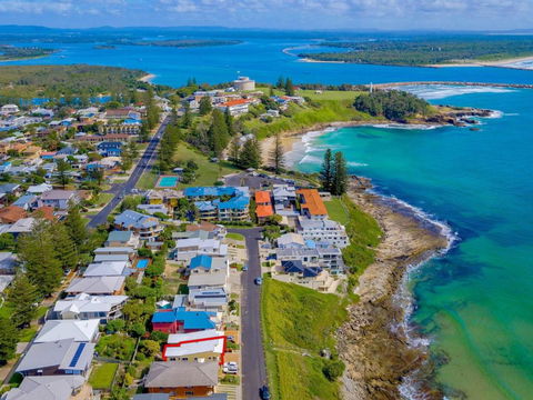 Avalon 4 Right Across The Road From Convent Beach Uninterrupted Views - Lennox Head Accommodation 3