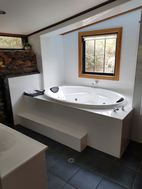 William Hunts Retreat Cypress Studio - Lennox Head Accommodation 5