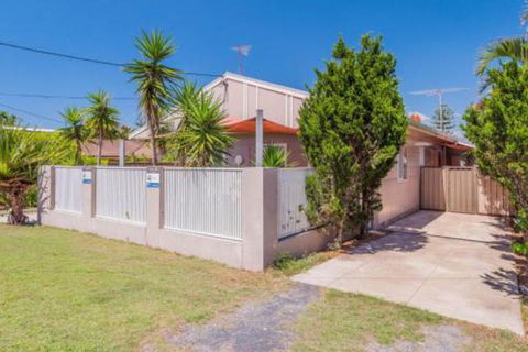 Yamba Daze Sunset Pet Friendly - Lennox Head Accommodation 4