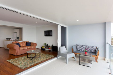 Blue Bay Beach Stay Mandurah - Lennox Head Accommodation 6