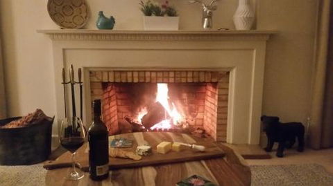 Lake House Benalla - Lennox Head Accommodation 2