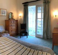 Petschel House - Lennox Head Accommodation