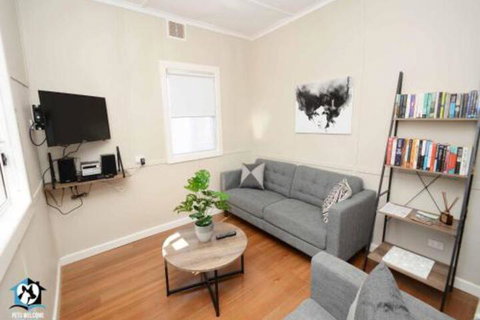 Just Renovated 2BR Cottage In Heart Of Wentworth - Lennox Head Accommodation 5