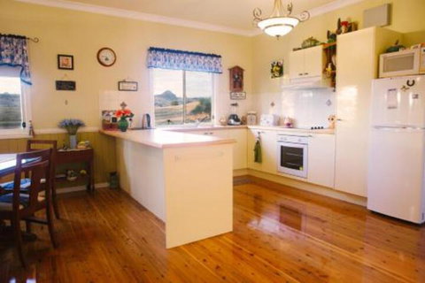 Milford Country Cottages - Lennox Head Accommodation 4