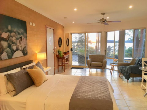 SilverWaters Waterfront Accommodation - Lennox Head Accommodation 1
