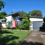 10 Double Island Drive Modern Family Home Centrally Located Swimming Pool & Outdoor Area - Lennox Head Accommodation 0