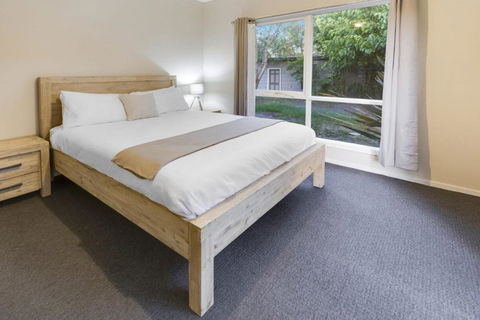 Bluff View River House Stunning Riverfront - Lennox Head Accommodation 7