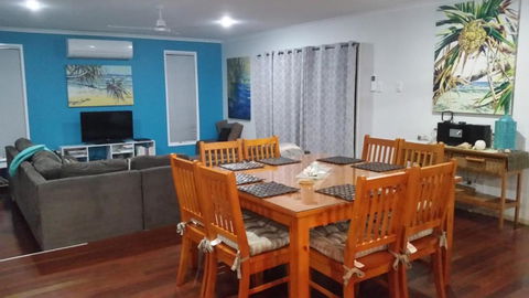 1 Naiad Court Lowset Family Home With Swimming Pool & Covered Deck. Pet Friendly - Lennox Head Accommodation 1