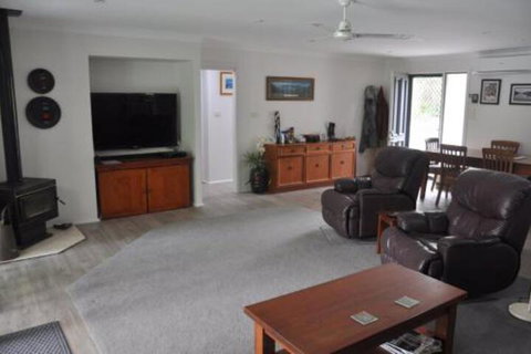 9 Hayward St. Stay Lakeside - Lennox Head Accommodation 7