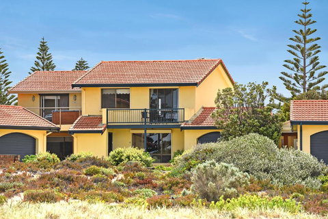 Right On The Beach At Moana - Lennox Head Accommodation 7