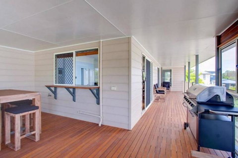 29 Cypress Avenue Rainbow Beach Close To The Beach With A Pool - Lennox Head Accommodation 3