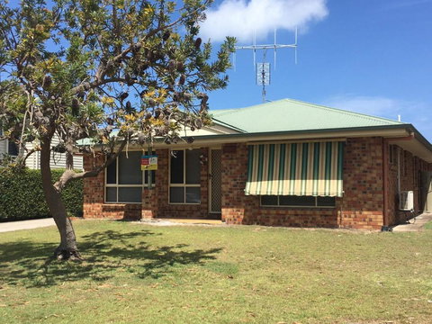 4 Boronia Place Rainbow Beach Perfect Convenient Location Fenced Yard - Lennox Head Accommodation 4