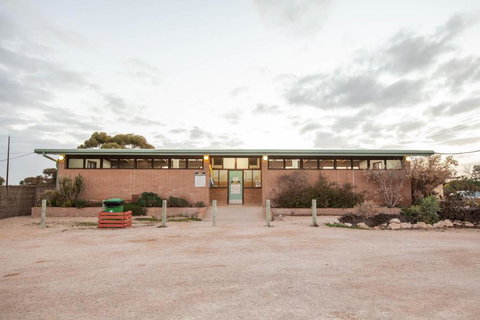 EUCLA MOTOR HOTEL - Lennox Head Accommodation 2