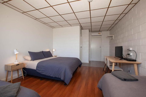 EUCLA MOTOR HOTEL - Lennox Head Accommodation 3