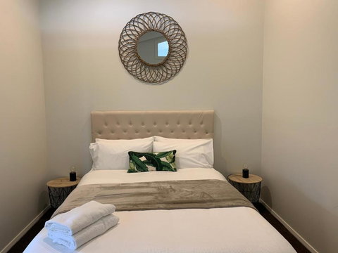 Mortimers Wines The Canopy Loft - Lennox Head Accommodation 3