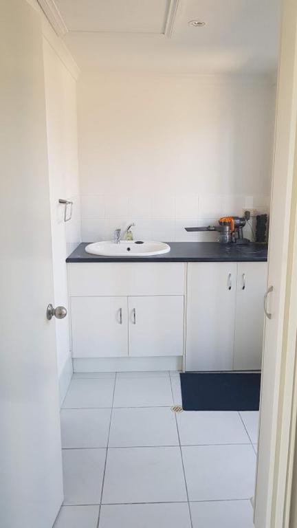 Island Waterfront Getaway WiFi - Lennox Head Accommodation 1
