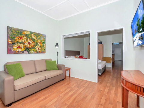 Easy Going Holiday Unit On McKenzie MK5 - Lennox Head Accommodation 2