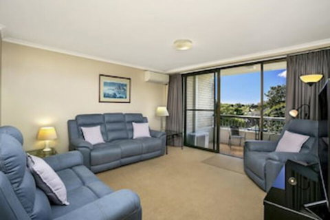 HAMP1 Bright Apartment In Cremorne - Lennox Head Accommodation 0