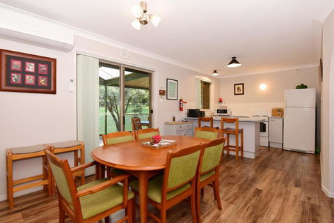 Valley Haven 3 Bedrooms Close To The Village! - Lennox Head Accommodation 1