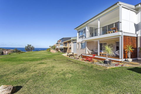 Whale Studio 1a Ocean Street - Lennox Head Accommodation 2