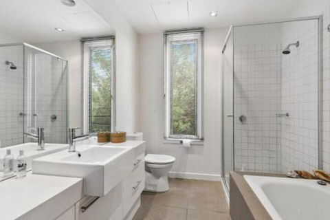 POINT GREY APARTMENT ONE VIEWPOINT - Lennox Head Accommodation 6