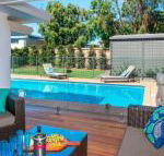 Emerald coastal walk swimming pool pet friendly - Lennox Head Accommodation