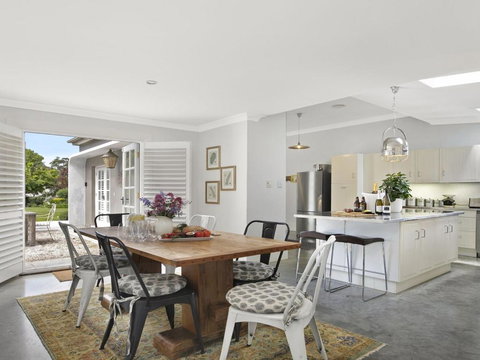 Nattai Lodge House & Cottage In Beautiful Garden - Lennox Head Accommodation 7