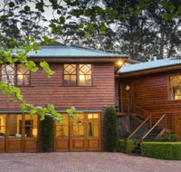 Treetops elegant inviting designer cedar home - Lennox Head Accommodation