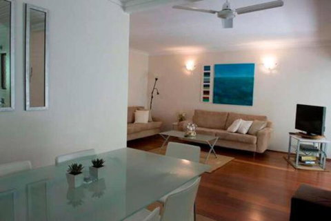Absolute Beachfront Mooloolaba - Lennox Head Accommodation 3