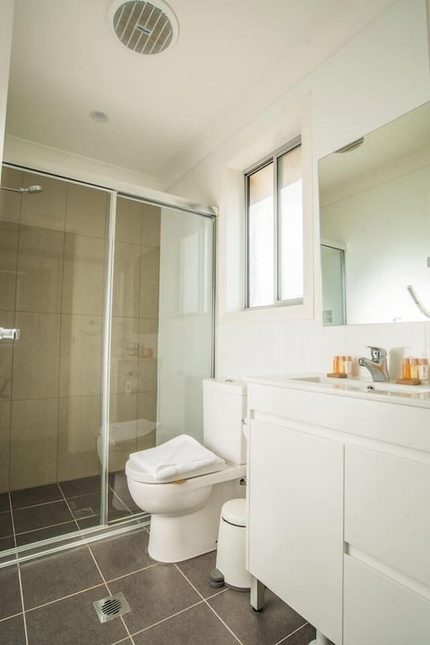 Peaceful 2kingbed Rootyhill Townhouse Near Station - Lennox Head Accommodation 1