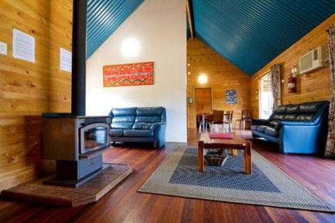Sunnyhurst Chalets Rural Stay - Lennox Head Accommodation 3