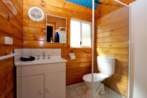 Sunnyhurst Chalets Rural Stay - Lennox Head Accommodation 7