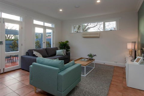 3BR Cottage With Parking Close To Adelaide CBD - Lennox Head Accommodation 7