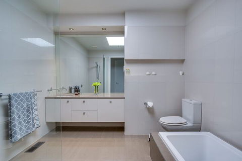 Kalina Retreat Tennis & Pool - Lennox Head Accommodation 7