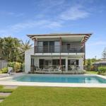 WATERFRONT HOME BORDERING MOOLOOLABA - Lennox Head Accommodation 0