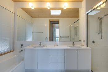 Latham Beach House - Lennox Head Accommodation 2