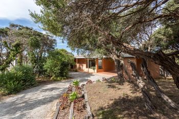 Latham Beach House - Lennox Head Accommodation 6