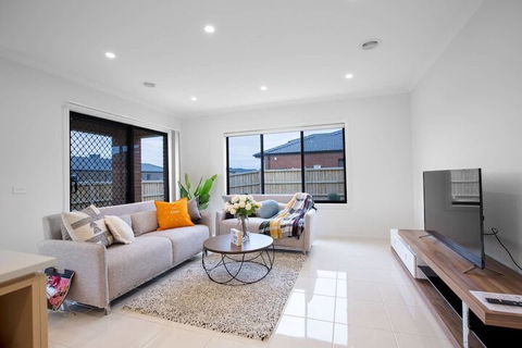 108spacious Point Cook Estate4br2btdoublegarage - Lennox Head Accommodation 7