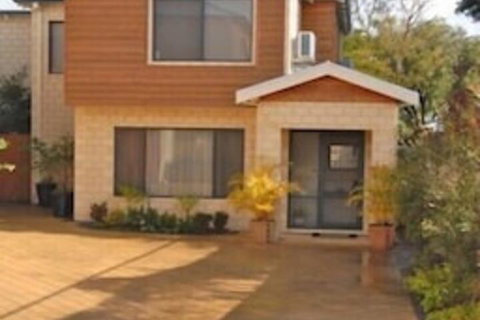 Terrific Townhouse - Lennox Head Accommodation 1