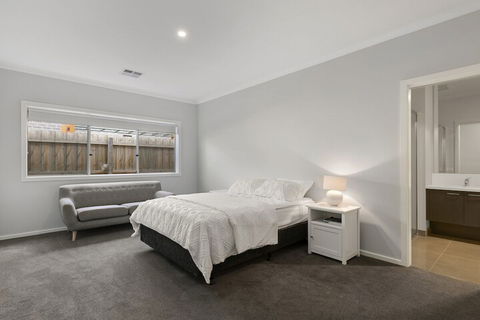 Breeze On Inn Surf Side Free Wifi & Netflix - Lennox Head Accommodation 1