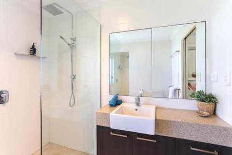 Gone Fishin Noosa Waters - Lennox Head Accommodation 2