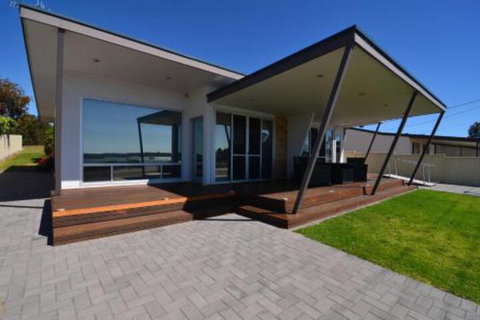 Beachview - Lennox Head Accommodation 6