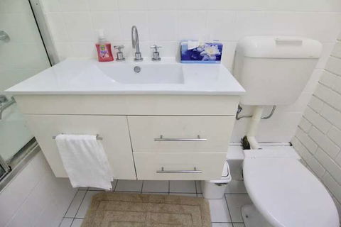 Modern Studio Apartment With Pool & Amazing Views - Lennox Head Accommodation 4