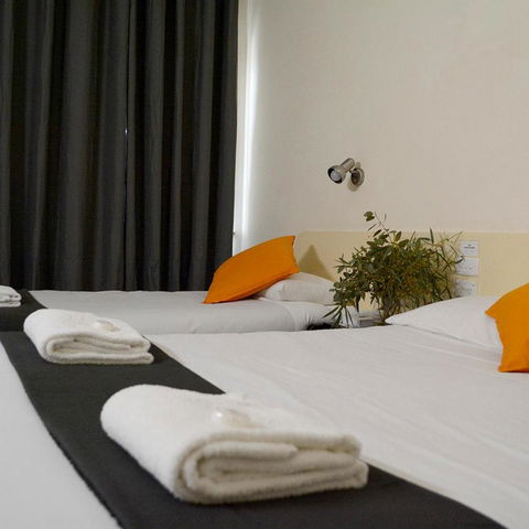 Shamrock Hotel Motel Temora - Lennox Head Accommodation 4
