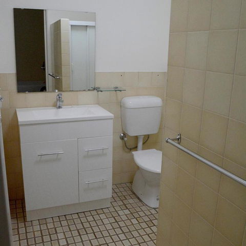 Shamrock Hotel Motel Temora - Lennox Head Accommodation 1