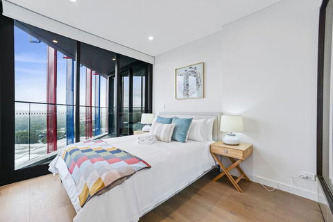 HomeHotel Luxury Apt With Shopping Mall Downstairs - Lennox Head Accommodation 5