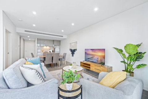 HomeHotel Luxury Apt With Shopping Mall Downstairs - Lennox Head Accommodation 0